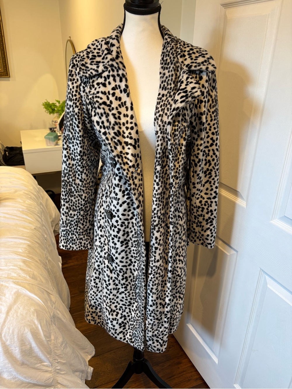 Vintage Artex Dalmatian Faux Fur Coat Women’s M Animal Print Belted